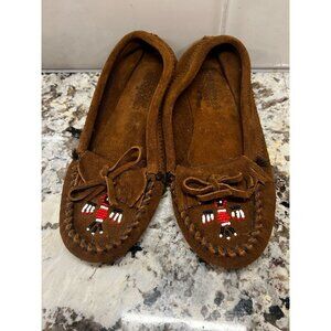 Minnetonka Womens‎ Beaded Moccasins Brown Suede Slip-On Shoes Size 6